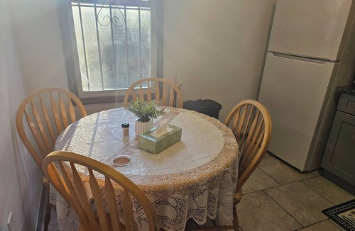 Greenville Apartment | Spacious 3-bedroom apartment in nice Jersey City with AC, WiFi ,15 mins to NYC