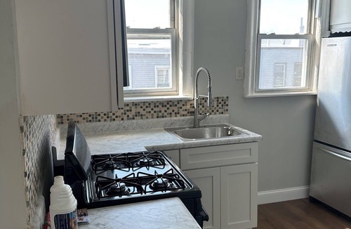 Greenville Apartment | Spacious 3-bedroom apartment in beautiful Jersey City with central air and more!