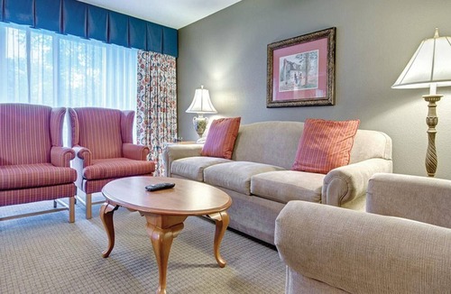 Williamsburg Resort | Spacious 3 Bedroom Lockoff, Full Kitchen, Near CW and W&M -Wyndham Kingsgate