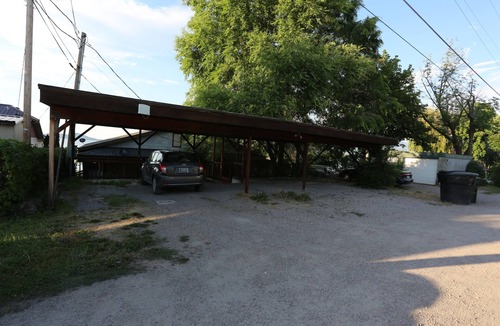 Polson House | Spacious 3-Unit Group Rental - Sleeps Large Groups