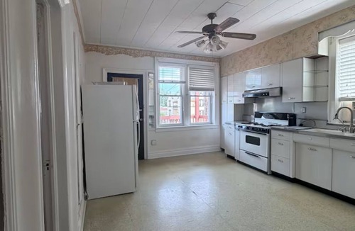 Constable Hook Apartment | Spacious 3BR/7 Guests/Parking/Near NYC & Stadium