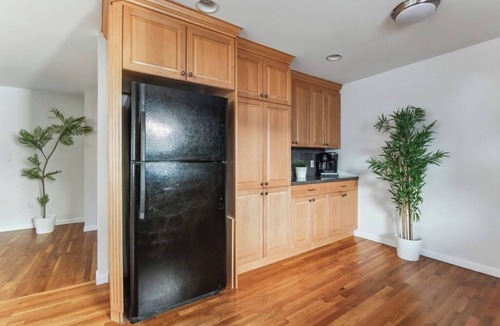 White Plains House | Spacious 3BR Home Free Parking Ideal for Families & Groups Easy NYC Access