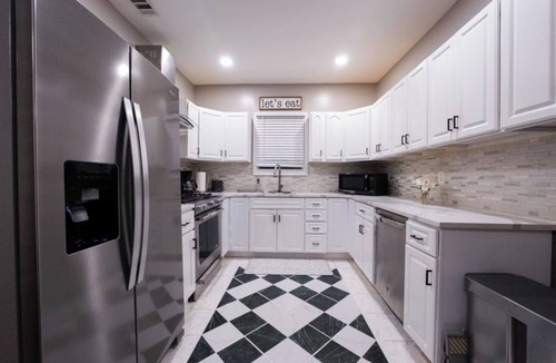 Weequahic Apartment | Spacious 3BR Newark Stay | Near NYC