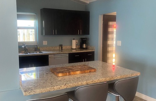 Riverside Park House | Spacious 4-bedroom house on the water in Ft Lauderdale Family friendly