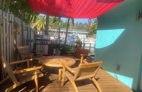 Riverside Park House | Spacious 4-bedroom house on the water in Ft Lauderdale Family friendly