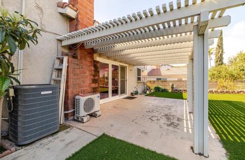 Rowland Heights House | Spacious 4-bedroom family house-20 mins to Disney Land