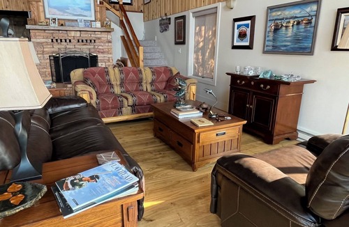 Dayton House | Spacious 4-bedroom house with Private Dock, Hot Tub, AC, and Beautiful VIEWS!