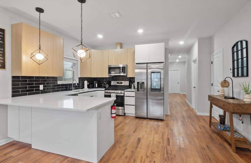 West Side Apartment | Spacious 4BED 3BA Apt with Garage Near NYC and MetLife Stadium, close to PATH ready for MAJOR INTERNATIONAL SPORTING EVENT