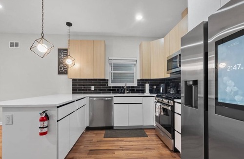 West Side Apartment | Spacious 4BED 3BA Apt with Garage Near NYC and MetLife Stadium, close to PATH ready for MAJOR INTERNATIONAL SPORTING EVENT