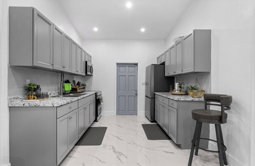 Central Fort Lauderdale House | Spacious 5-bedroom house with WiFi, AC in amazing Fort Lauderdale