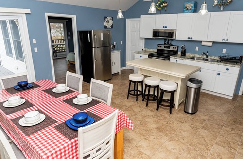 Fishing Creek House | Spacious 5-bedroom Chesapeake Bay Waterfront Retreat