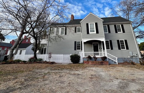 Portsmouth House | Spacious 5-bedroom house with AC in beautiful Portsmouth