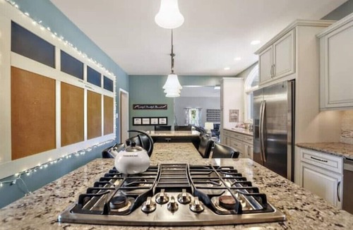 Magnolia House | Spacious 5 Bedroom w/Pool, Patio and Theater