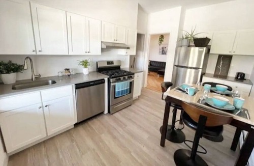 Weehawken Apartment | Spacious 5 br 2.5 ba double apartment w/NYC views