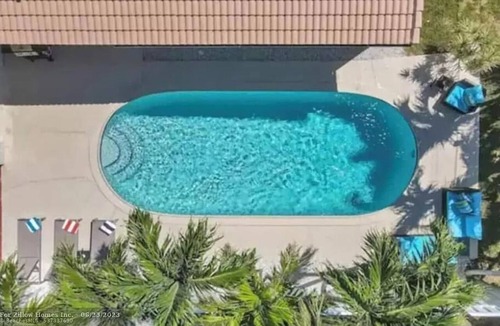 Lighthouse Point House | Spacious 5BR home Retreat w/Private Pool – Family-Friendly & Close to Beaches