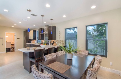 Hollywood Lakes House | Spacious 5BR home w/heated pool & fire pit