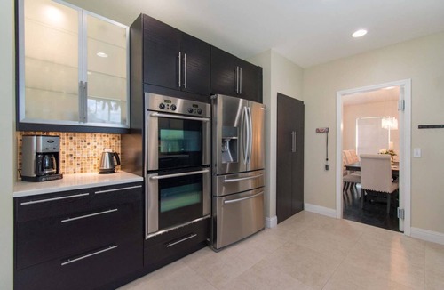 Hollywood Lakes House | Spacious 5BR home w/heated pool & fire pit