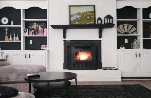 California House | Spacious 6Bed Woodland Retreat with Movie Room & Deck
