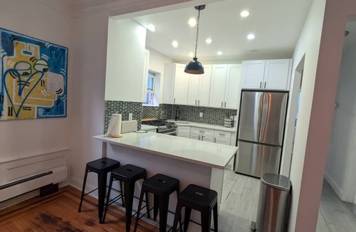 Crown Heights House | Spacious 7-bedroom brownstone in the heart of Brooklyn.