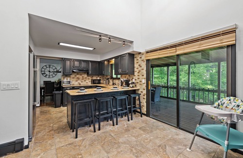 Washingtonville House | Spacious 7BR Villa on 14 Acres w/Indoor Pool