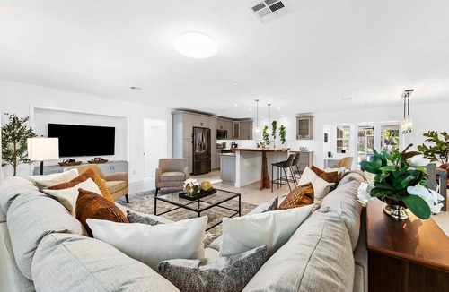 Davie Cottage | Spacious 8BR w/Guesthouse + Pool & Tons of Games