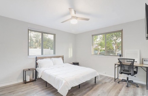 Miramar House | Spacious and luxurious home centrally located between Miami and Ft. Lauderdale