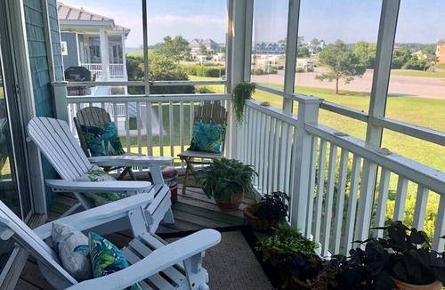 Cape Charles House | Spacious Beach House: Oystermen's Pearl: Golf Cart Included
