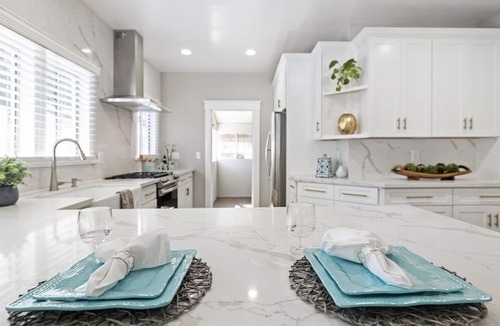 Franklin House | Spacious Beach House, Private Oasis, Family Friendly, AC+W/D, Large Backyard