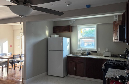 Takoma House | Spacious Beautiful 7-Bedroom Entire House in NW