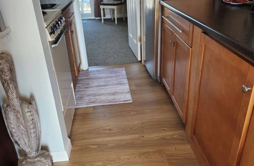 North End Condo | Spacious, Clean, Condo Near the Beach, Boardwalk, and the Downtown