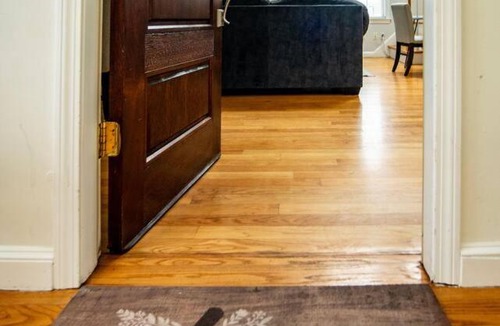 Swampscott Apartment | Spacious Coastal Townhome Deck and Parking