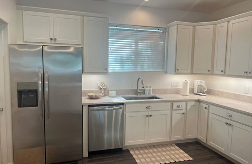Anglers Park House | Spacious, Completely Renovated 3BR Keys Getaway By John Pennekamp & Restaurants