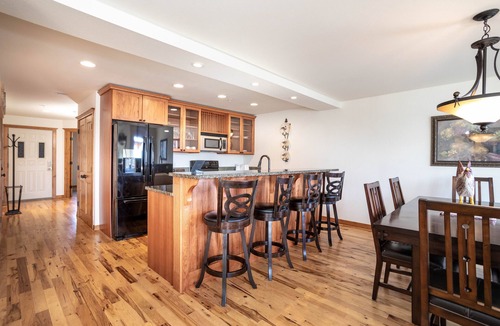 Bigfork Condo | Spacious condo at Flathead Lake w/private balcony, views & A/C - Marina Cay Gem