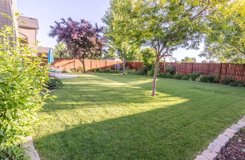 Meridian House | Spacious Designer Home w/Hardwoods, Granite, Stainless, Covered Patio, 4 pools.
