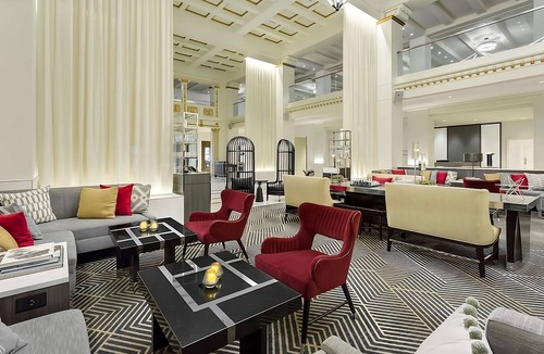 Downtown Boston Hotel | Spacious Downtown Family Stay | Pets Are Allowed | Near Boston’s Theater Scene