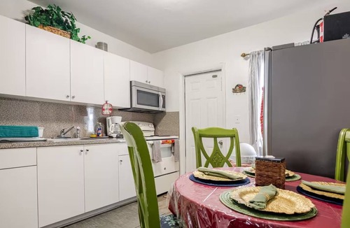 Allapattah House | Spacious Duplex Near MIA & Port
