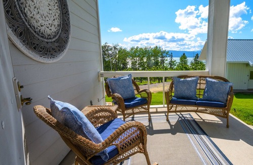 Bigfork House | Spacious Friendly Home w/5 King Beds, Hot Tub, Firepit, Gorgeous Lake Views