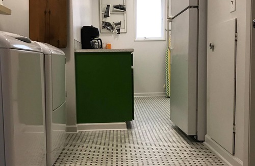 Wallace House | Spacious Historic Wallace Retreat - Walk to Downtown - Sleeps 10+