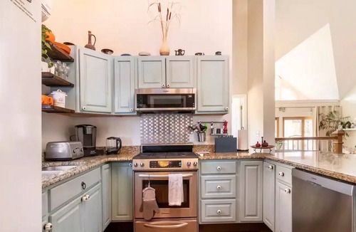 West Hyannisport House | Spacious house steps to Craigville beach! Perfect for family get togethers!