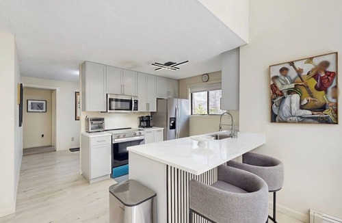 Lagoon Heights House | Spacious island home near Farm Neck Golf Course, the beach and town