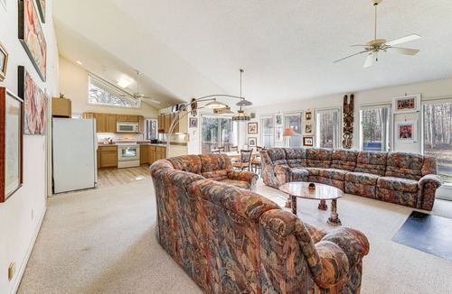 Millsboro House | Spacious Millsboro Home on 16 Peaceful Acres