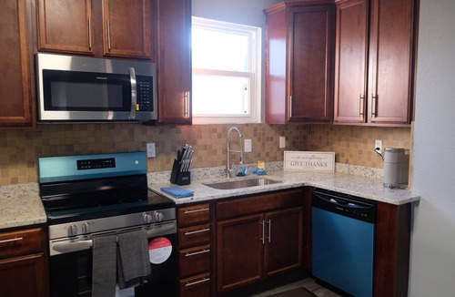 Portsmouth House | Spacious modern 3-bedroom house in beautiful Portsmouth city.
