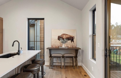Lakeside Condo | Spacious New 3BR/3BA Condo in Lakeside