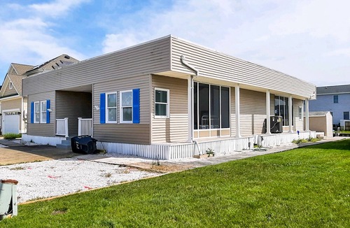 North Ocean City House | Spacious Newly Updated Home w/Free WiFi, Private Washer/Dryer, Large Deck