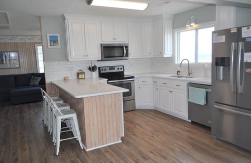 Ocean Ridge House | Spacious Oceanfront Retreat – A Coastal Gem for Families & Friends