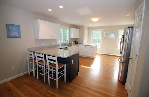 Truro House | Spacious Oceanside 4BD Contemporary Cape-Central A/C, Sun Room, Screen Porch, Private Lot
