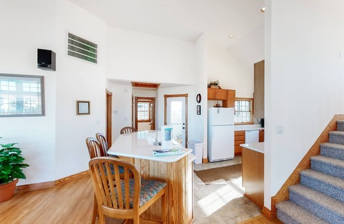 Pine Island House | Spacious oceanside home in a great location w/private pool, hot tub, & rec room