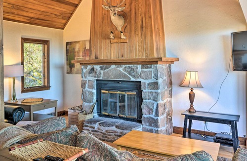 Edray Cabin | Spacious Snowshoe Cabin w/ Sunset Mtn Views!