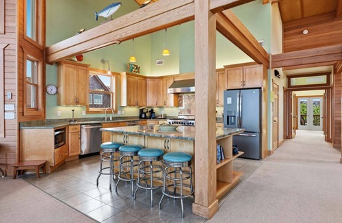 Indiantown Shores House | Spacious soundfront home with amazing views, game room, & hot tub
