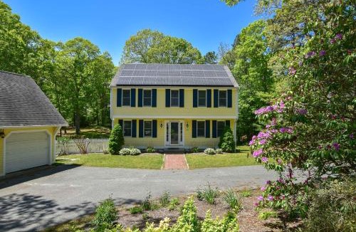 Marstons Mills House | Spacious Stone Fire Pit Game Room